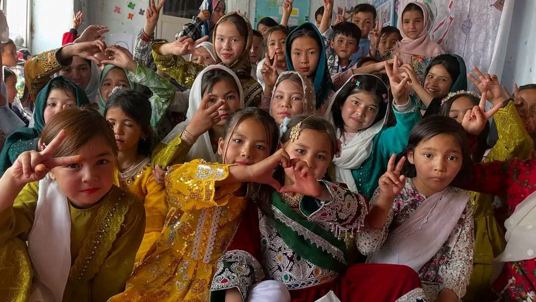 کودکان عترت علم